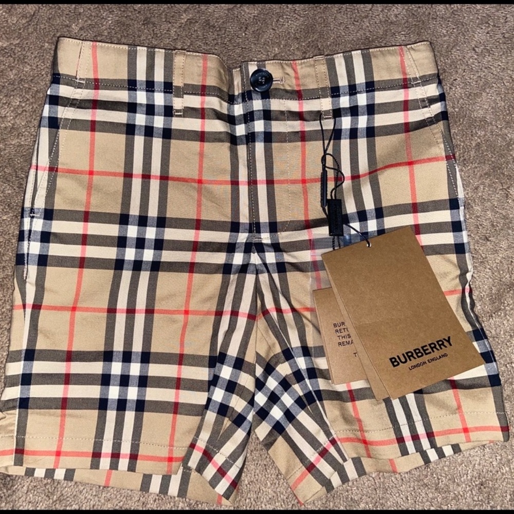 BOYS Burberry shorts